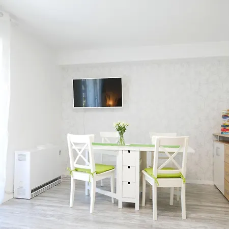 Ferienwohnung mit Garten Ehrenkirchen Exterior foto